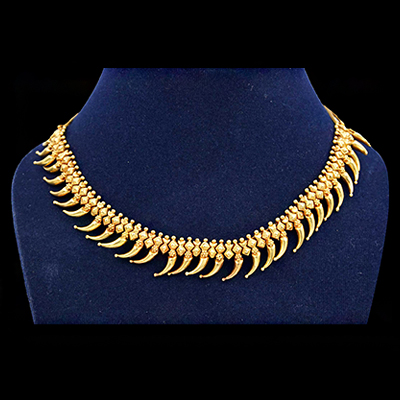 Gold ‘Pulinakham mala’ or Tiger Claw Necklace